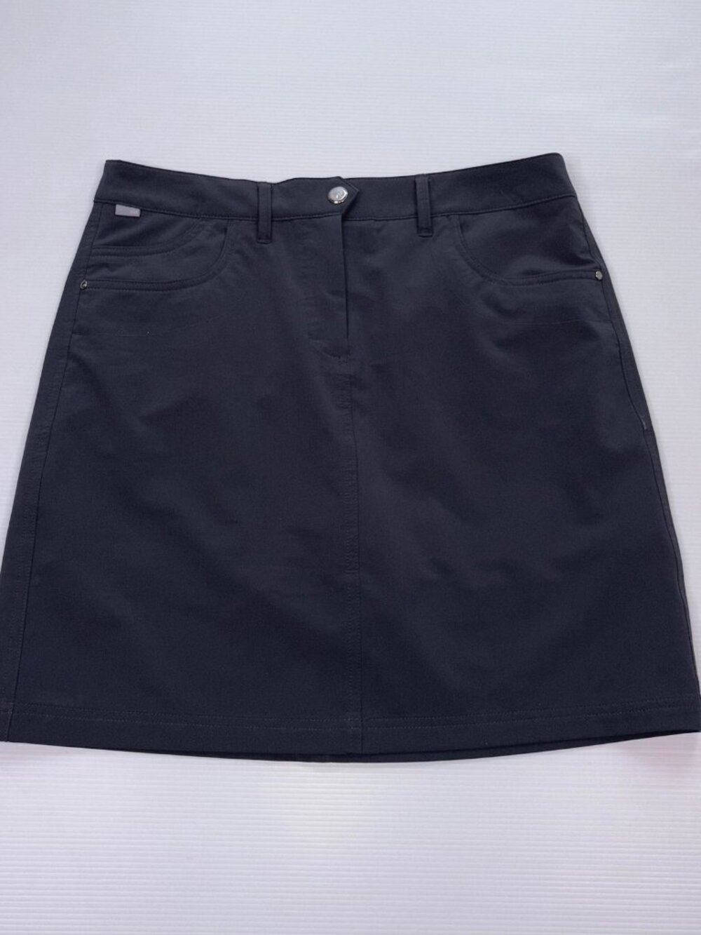 NVO women's skort size 6